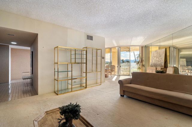 899 Island Drive 408, Rancho Mirage, CA 92270