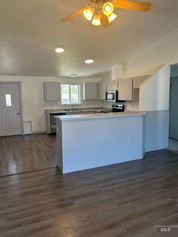 55 S Taffy Dr., Nampa, ID 83687