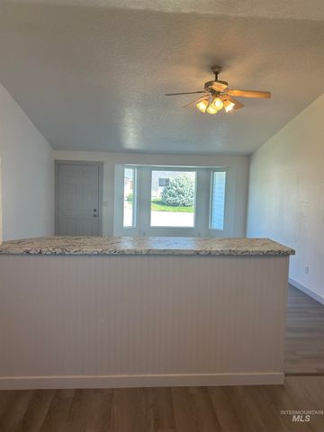 55 S Taffy Dr., Nampa, ID 83687