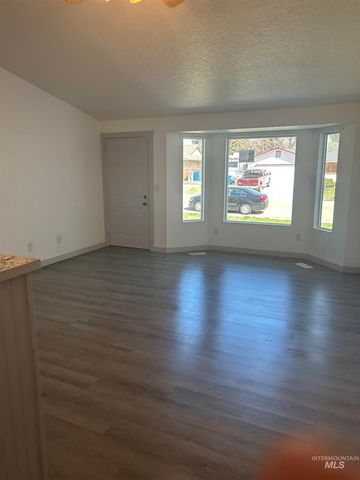 55 S Taffy Dr., Nampa, ID 83687