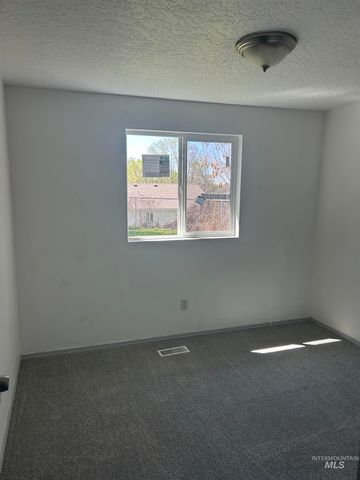 55 S Taffy Dr., Nampa, ID 83687