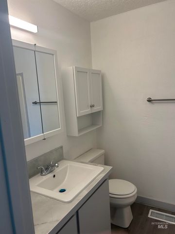 55 S Taffy Dr., Nampa, ID 83687