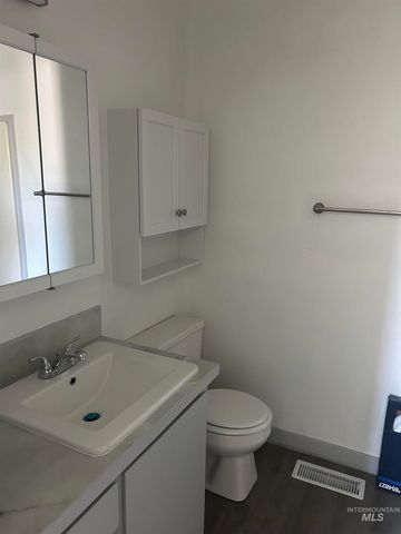 55 S Taffy Dr., Nampa, ID 83687