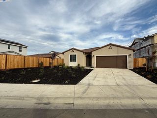 1013 Bluebell Circle, Discovery Bay, CA 94505