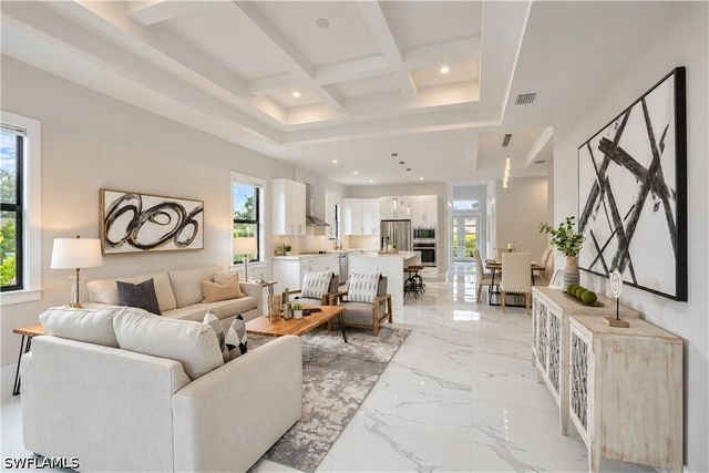 799 108th AVE N, Naples, FL 34108