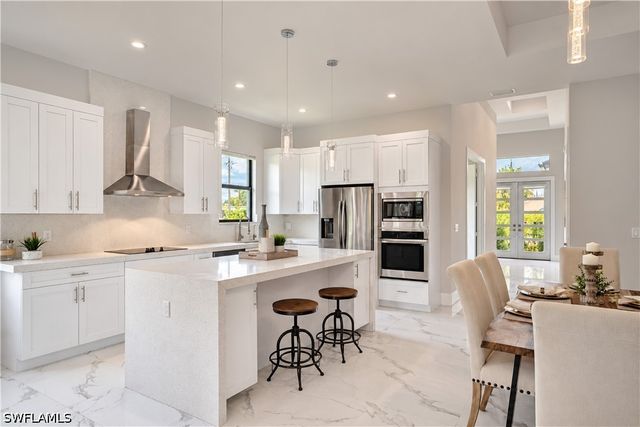 799 108th AVE N, Naples, FL 34108