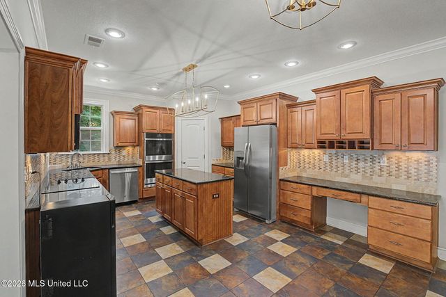 8 E Crockett Loop, Hernando, MS 38632
