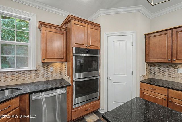 8 E Crockett Loop, Hernando, MS 38632