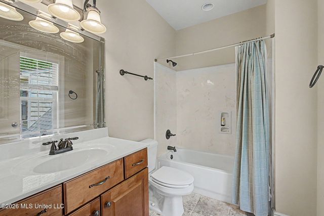 8 E Crockett Loop, Hernando, MS 38632