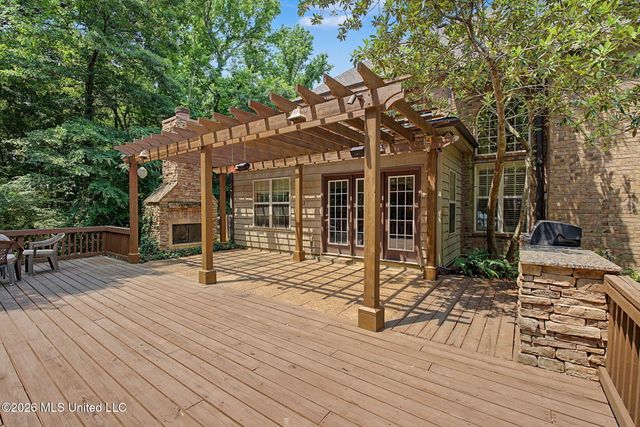 8 E Crockett Loop, Hernando, MS 38632
