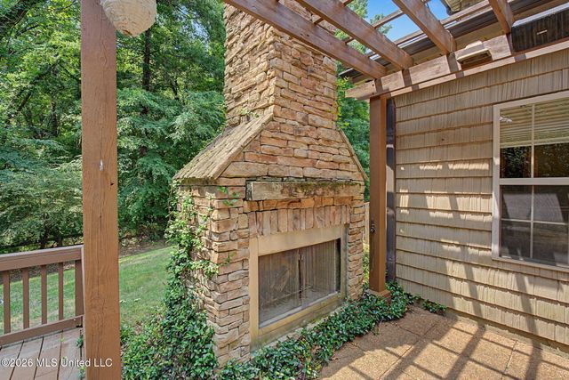 8 E Crockett Loop, Hernando, MS 38632