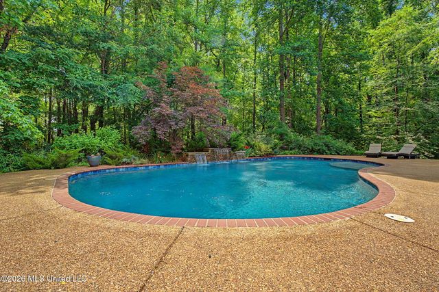 8 E Crockett Loop, Hernando, MS 38632