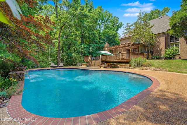 8 E Crockett Loop, Hernando, MS 38632