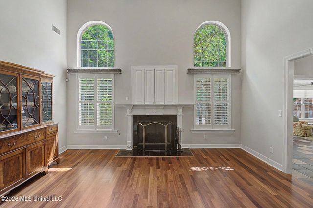 8 E Crockett Loop, Hernando, MS 38632