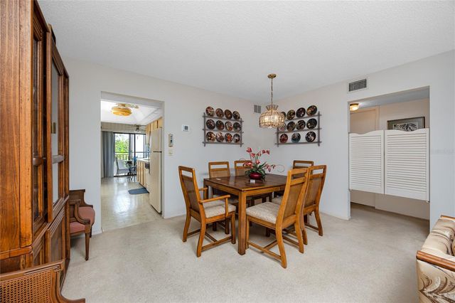 8174 TERRACE GARDEN DRIVE N 307, St Petersburg, FL 33709