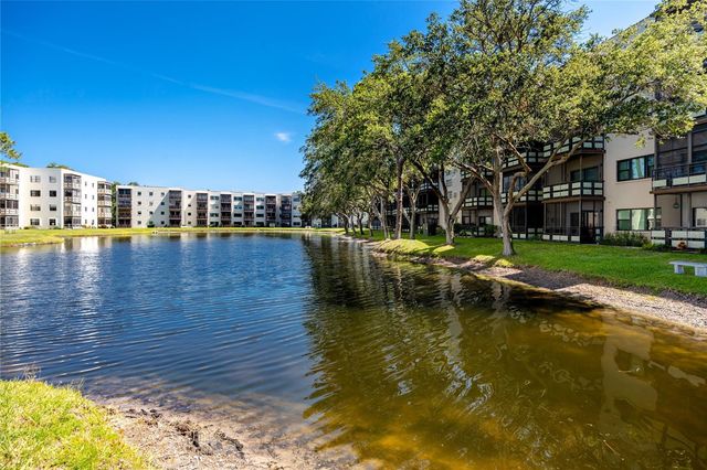 8174 TERRACE GARDEN DRIVE N 307, St Petersburg, FL 33709