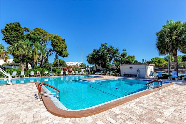 8174 TERRACE GARDEN DRIVE N 307, St Petersburg, FL 33709