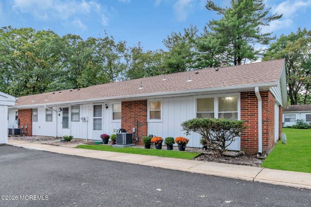 51A Cambridge Court A, Lakewood, NJ 08701