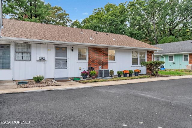 51A Cambridge Court A, Lakewood, NJ 08701