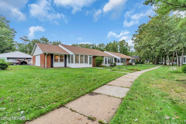 51A Cambridge Court A, Lakewood, NJ 08701