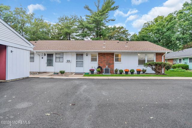 51A Cambridge Court A, Lakewood, NJ 08701