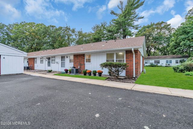 51A Cambridge Court A, Lakewood, NJ 08701