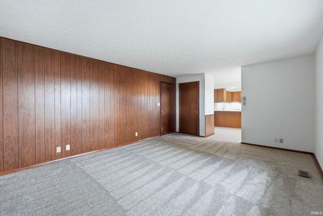 7004 E CR 550 S, Muncie, IN 47302