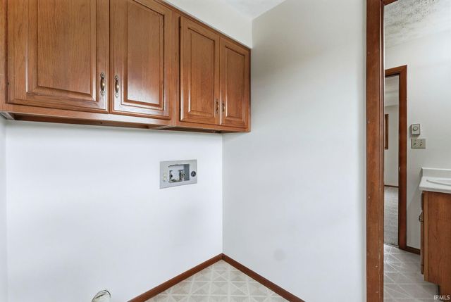 7004 E CR 550 S, Muncie, IN 47302