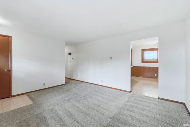 7004 E CR 550 S, Muncie, IN 47302