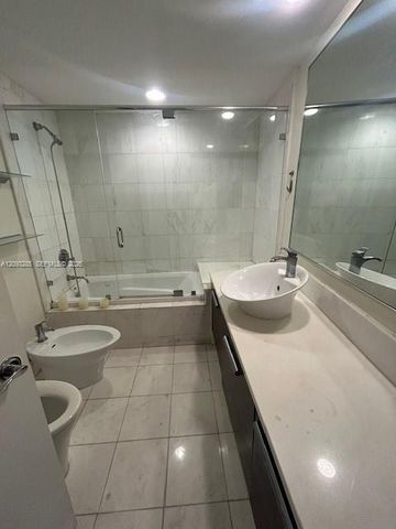 2950 NE 188th Street 216, Aventura, FL 33180