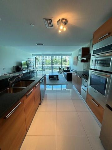2950 NE 188th Street 216, Aventura, FL 33180