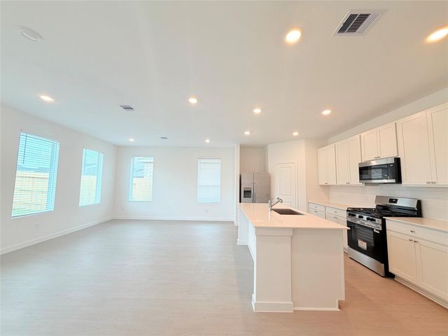 9311 Golden Dorado, Baytown, TX 77521