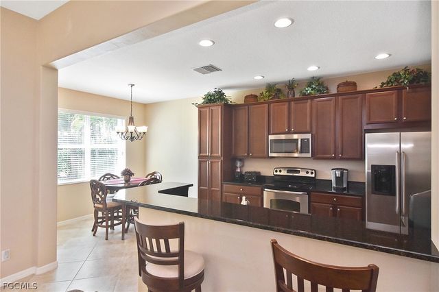 2640 Maraval CT, Cape Coral, FL 33991