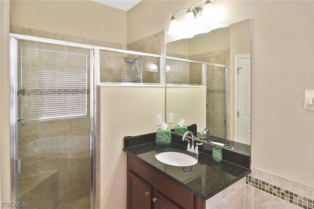 2640 Maraval CT, Cape Coral, FL 33991