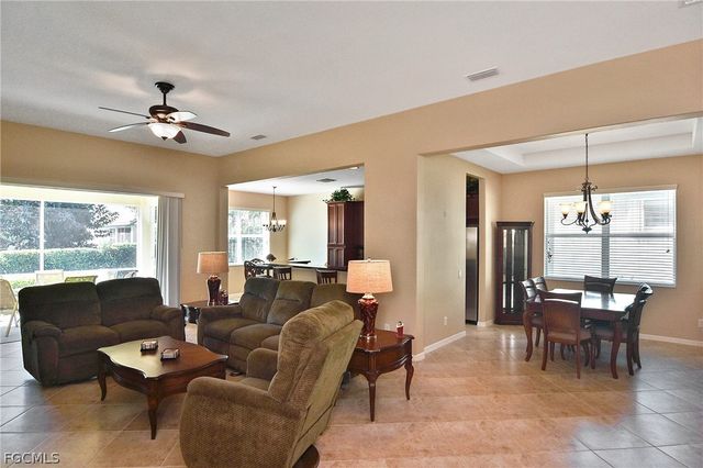 2640 Maraval CT, Cape Coral, FL 33991