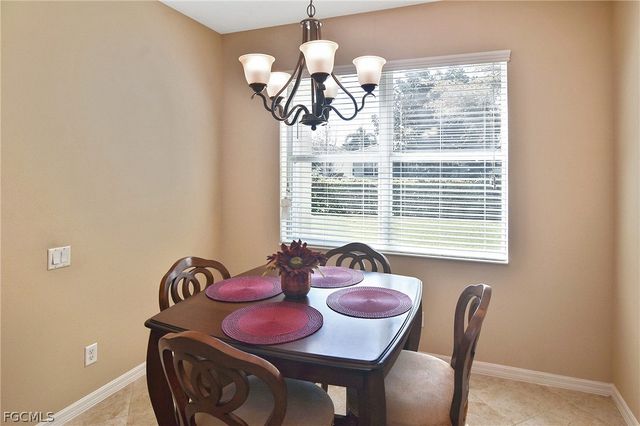 2640 Maraval CT, Cape Coral, FL 33991