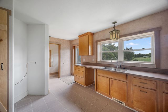 25248 State Hwy 76, Cassville, MO 65625