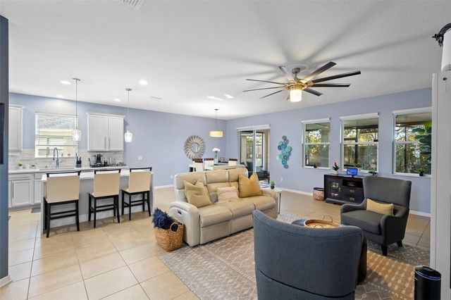 641 BRIDGEFORD CROSSING BOULEVARD, Davenport, FL 33837