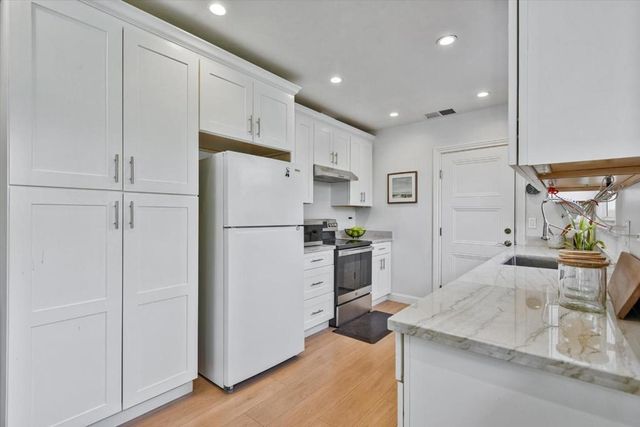 343 27th Avenue, San Mateo, CA 94403