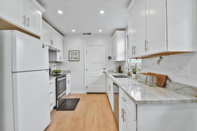 343 27th Avenue, San Mateo, CA 94403