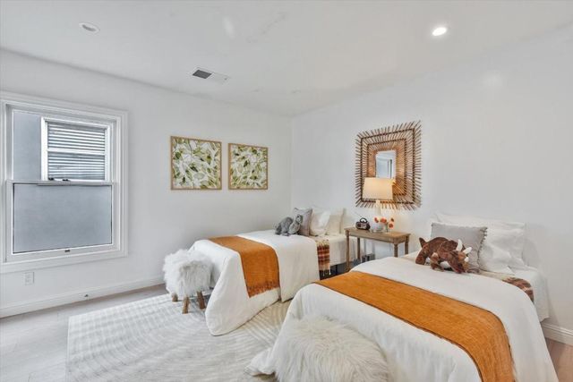 343 27th Avenue, San Mateo, CA 94403