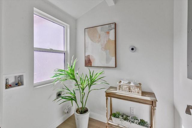 343 27th Avenue, San Mateo, CA 94403