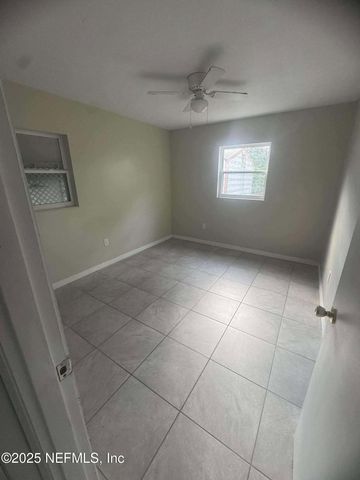 1310 CLEVELAND Avenue, Palatka, FL 32177