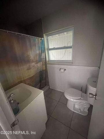 1310 CLEVELAND Avenue, Palatka, FL 32177