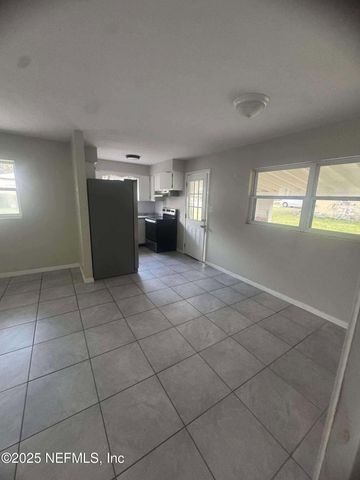 1310 CLEVELAND Avenue, Palatka, FL 32177