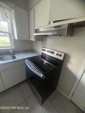 1310 CLEVELAND Avenue, Palatka, FL 32177