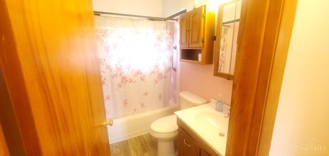 467 E Lomar Avenue, Carlisle, OH 45005