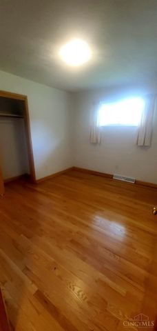 467 E Lomar Avenue, Carlisle, OH 45005