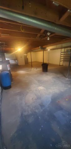 467 E Lomar Avenue, Carlisle, OH 45005