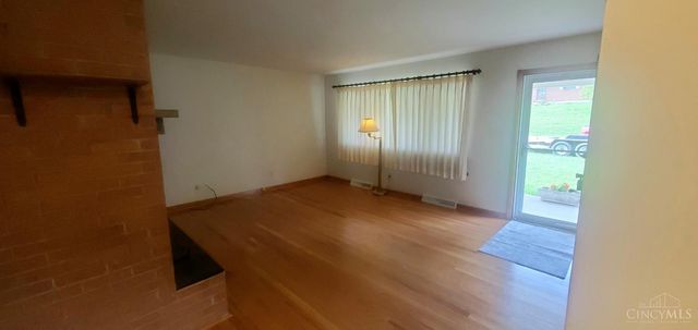 467 E Lomar Avenue, Carlisle, OH 45005
